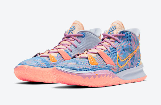 NIKE KYRIE 7
