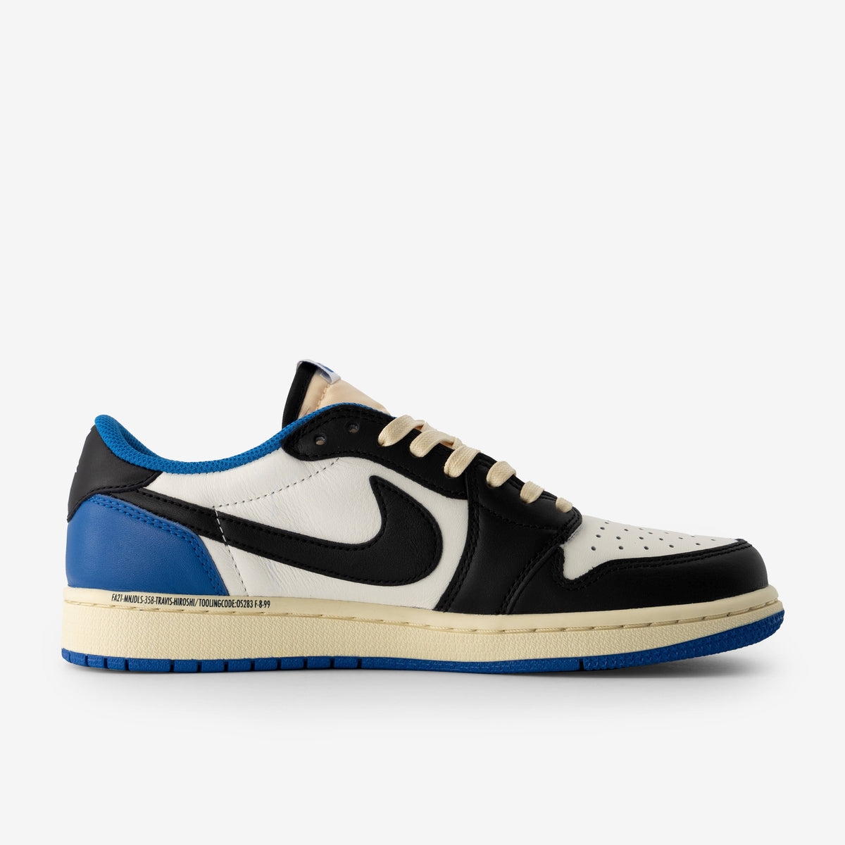 JORDAN 1 LOW FRAGMENT DESIGN X TRAVIS SCOTT