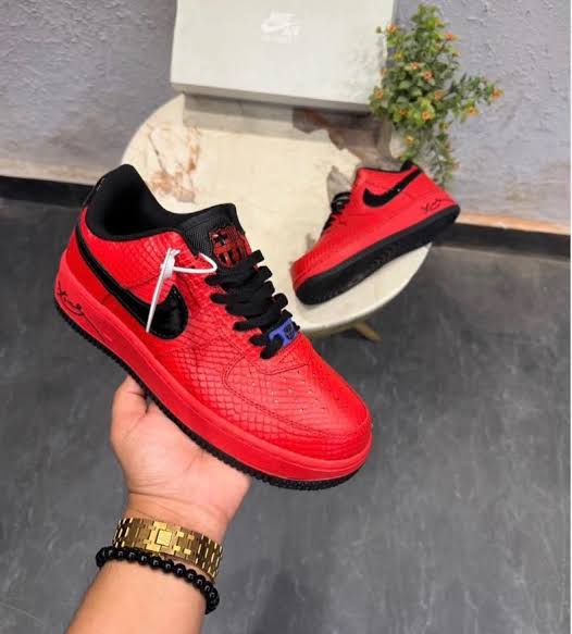 NIKE AF1