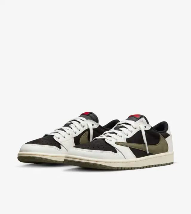 AIR JORDEN 1 RETRO LOW OG TRAVIS SCOTT