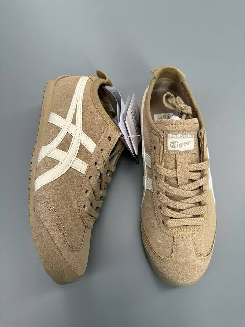 ONITSUKA TIGER
