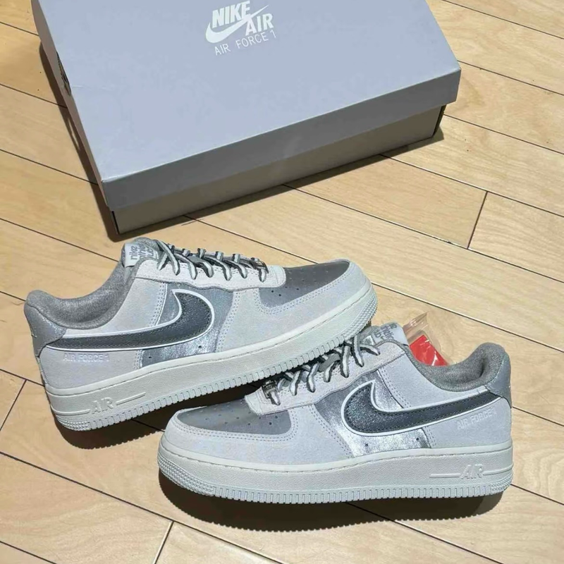 NIKE AF1 LX