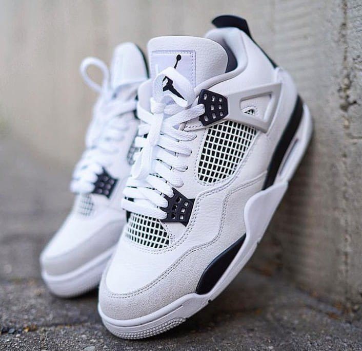 NIKE RETRO 4
